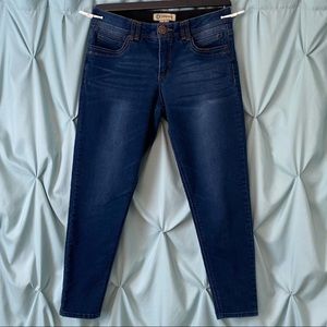 Democracy size 8 skinny jeans